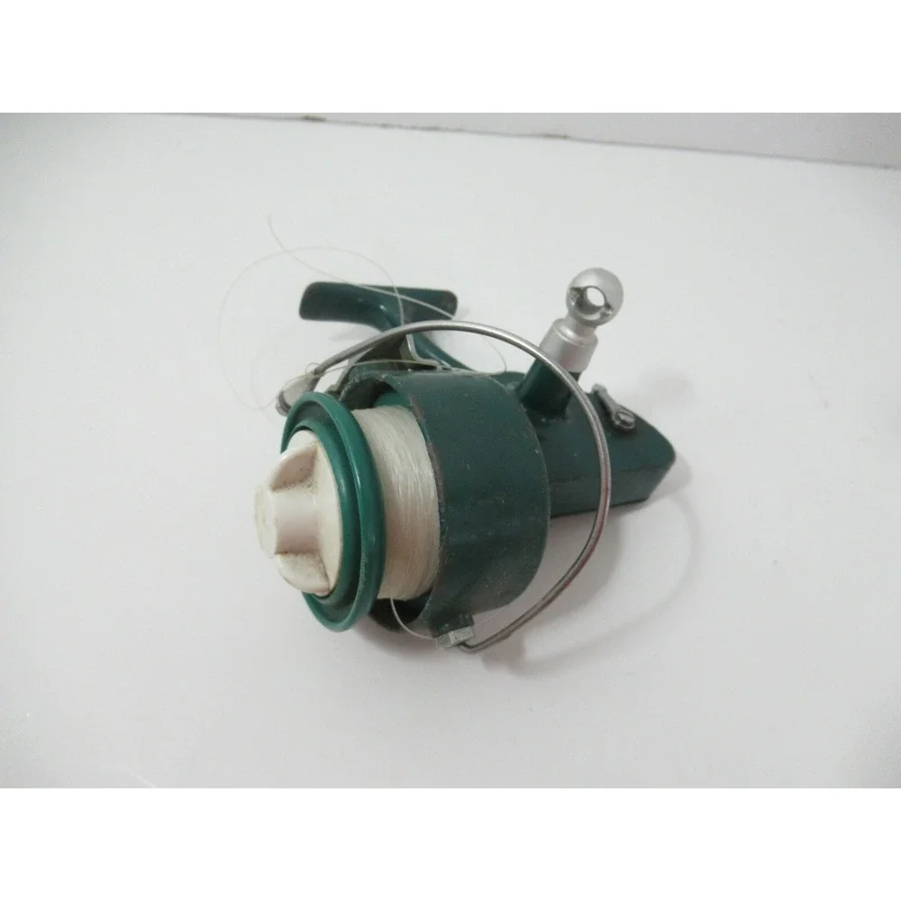 Penn 710 Greenie Spinfisher Spinning Reel USED for parts works but no handle